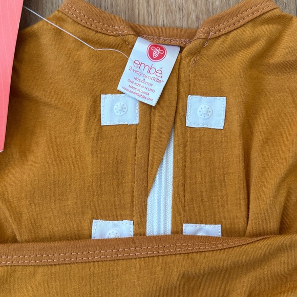 Swaddle - Picture 2 of 5